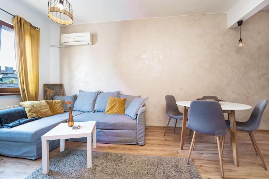 Central Apartment 2Bd Next To Vitosha Bul. Sofia Eksteriør billede