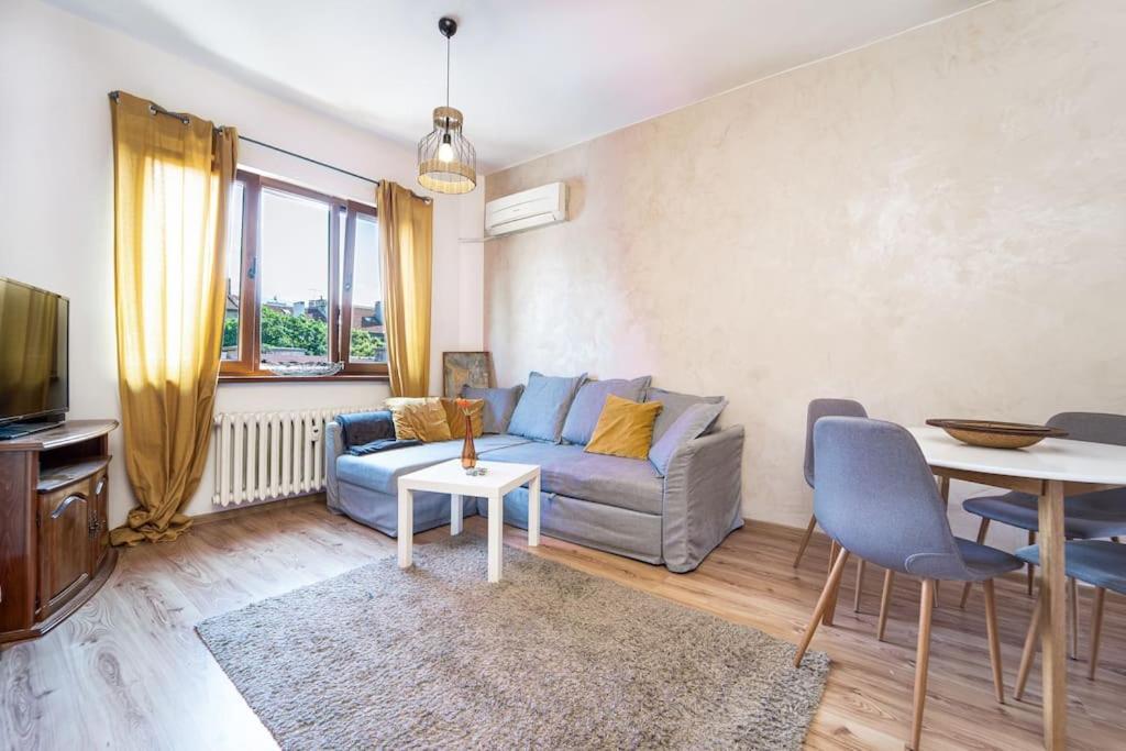 Central Apartment 2Bd Next To Vitosha Bul. Sofia Eksteriør billede